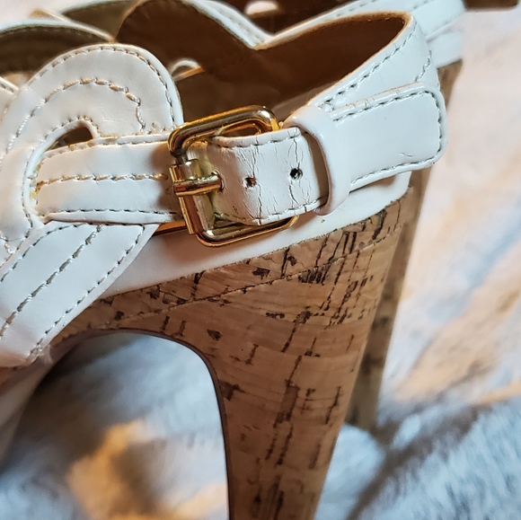 Steve Madden Sz 9 white stiletto sandal heels - Picture 5 of 9